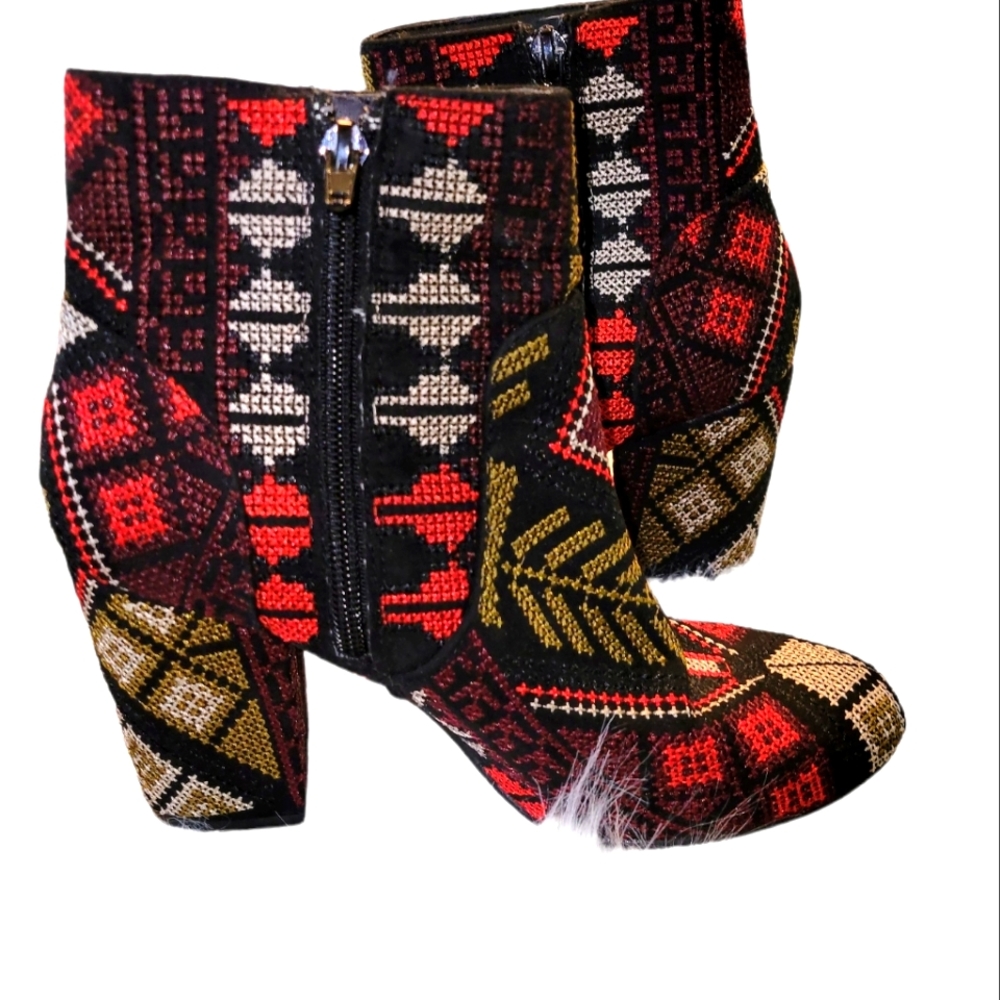 Rampage, Embroidered Boots, Heels, Zipper Inside, Red Black, Tan + White, Sz 6.5